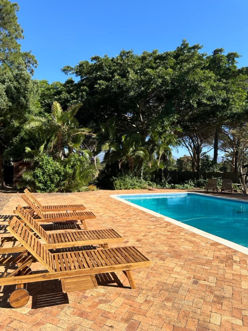 Somer House Guest Suites Somerset West Buitenkant foto