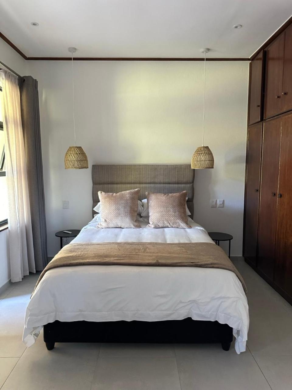 Somer House Guest Suites Somerset West Buitenkant foto